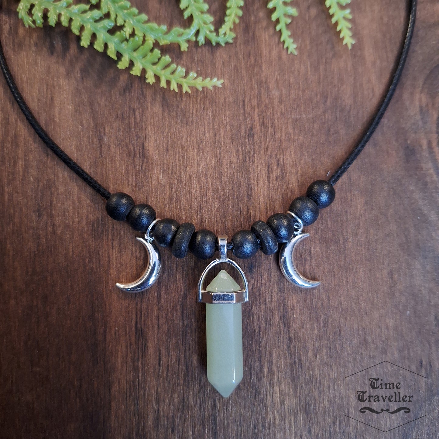 Dark Woodlands green stone - Necklace