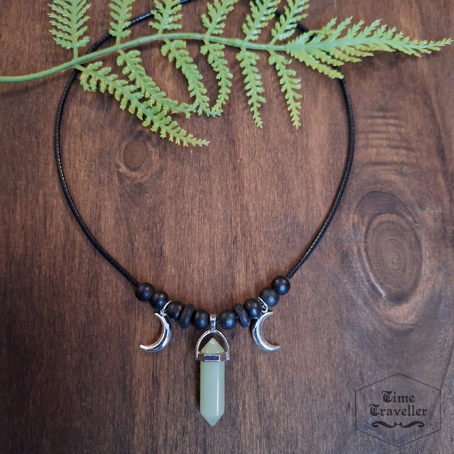 Dark Woodlands green stone - Necklace