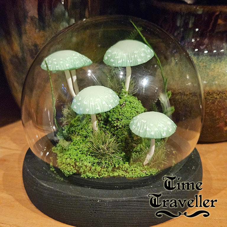Small Mushroom Globe r0019