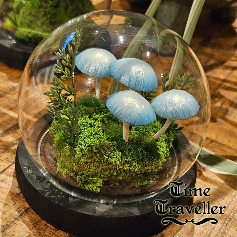 Small Mushroom Globe r0018
