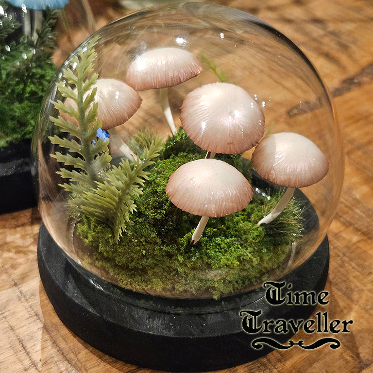 Small Mushroom Globe r0021