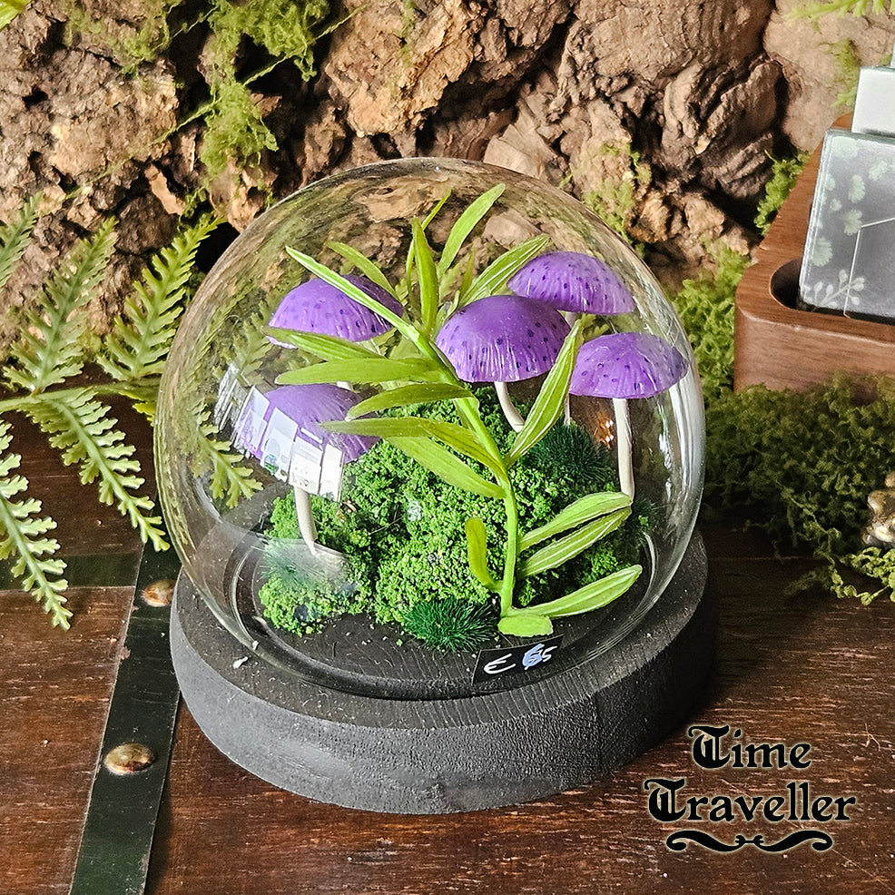 Small Mushroom Globe r0037
