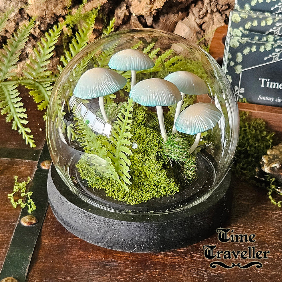 Small Mushroom Globe r0043