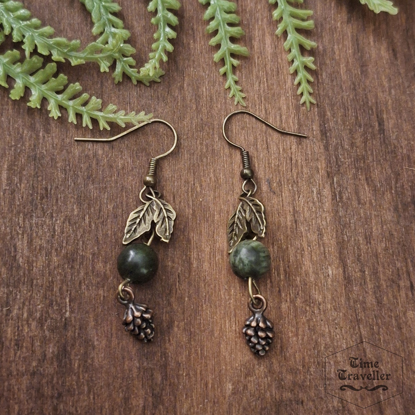 Forest Dweller pinecone Jade - Earrings